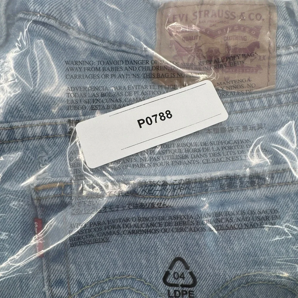 Levis 501 Original Fit Jeans Mens W29 L30 Light Wash Blue Straight‎ Leg Denim